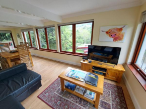 Loch Ness Balcony Apartment